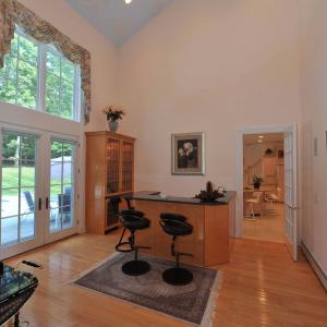 Beautiful-Mediterranean-Style-Villa-in-New-Jersey-8 jpg